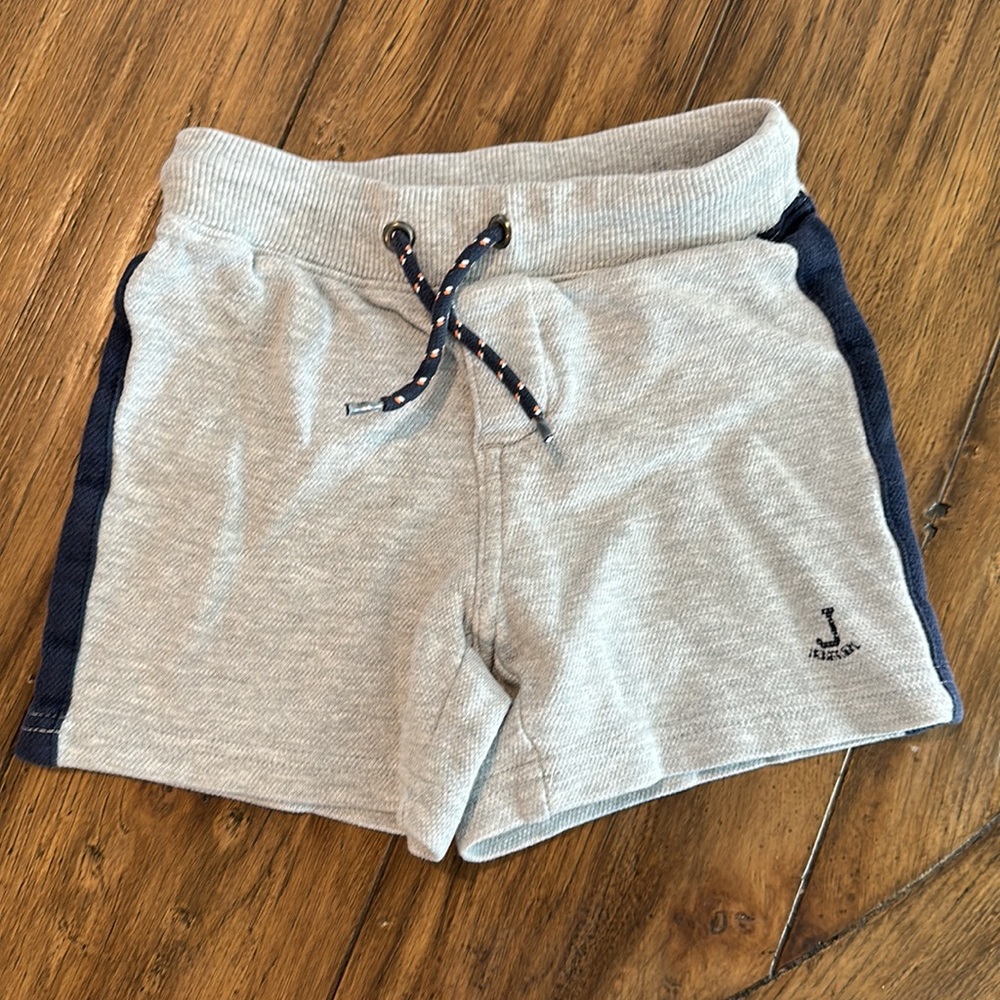 Janie and Jack shorts size 12-18 months